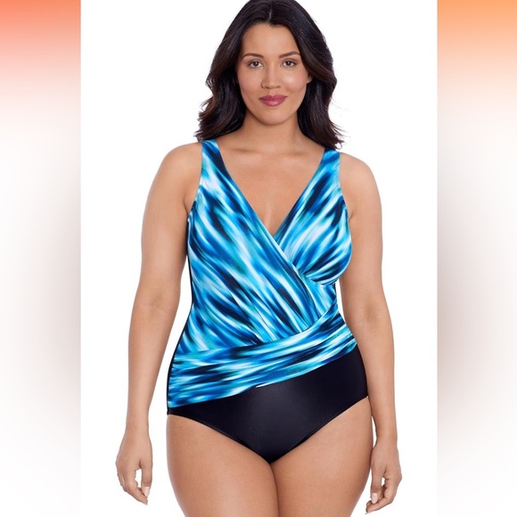 Trimshaper Women's Addison One Piece in Rainwashed Ikat NWT Size 8 - Picture 1 of 12